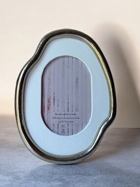 Organic gold metal irregular oval shape picture frame